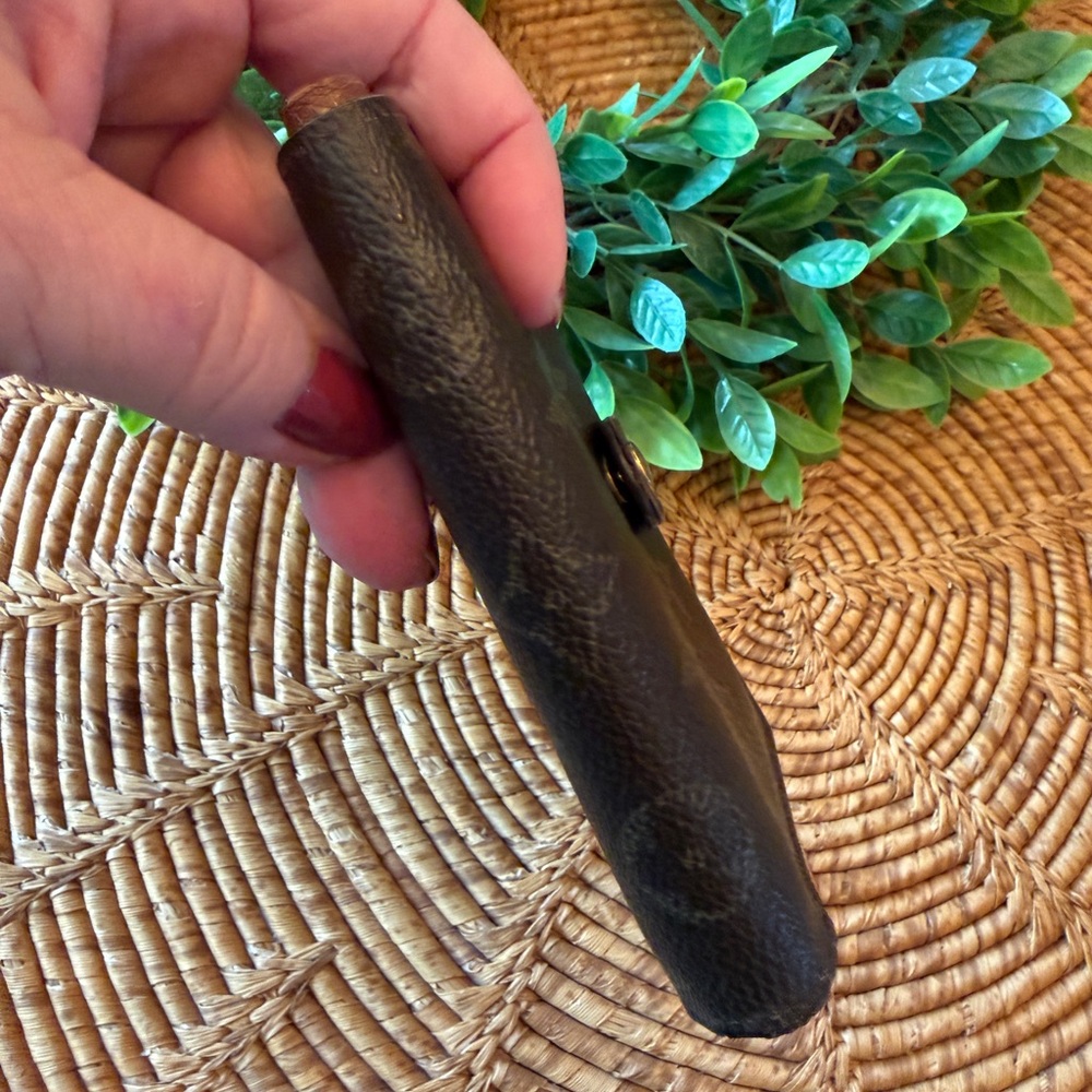 Louis Vuitton Dark Brown Monogram Wallet with Kisslock - Picture 11 of 17